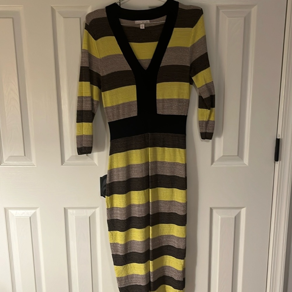 3/4 sleeve midi dress. Clinging with 6” split in the back by New York & Co.